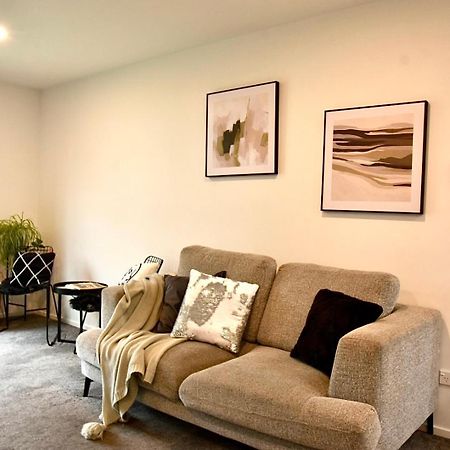 Close To Arena And One Kilometer From Railway Station Onsite Ev Car Park 크라이스트처치 외부 사진