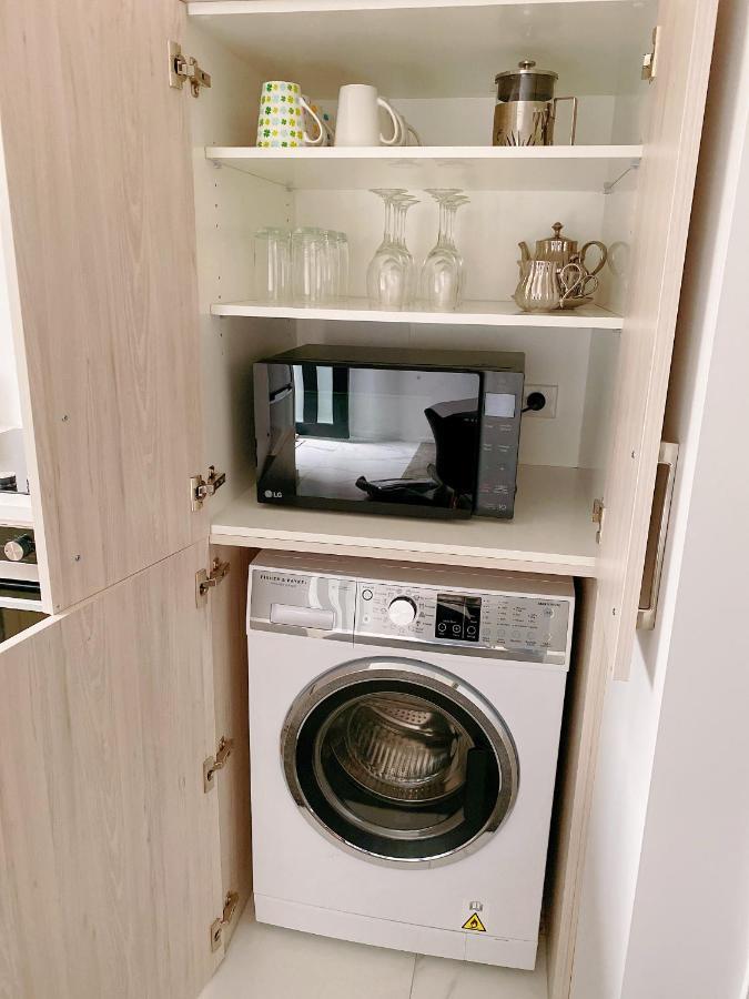 Close To Arena And One Kilometer From Railway Station Onsite Ev Car Park 크라이스트처치 외부 사진